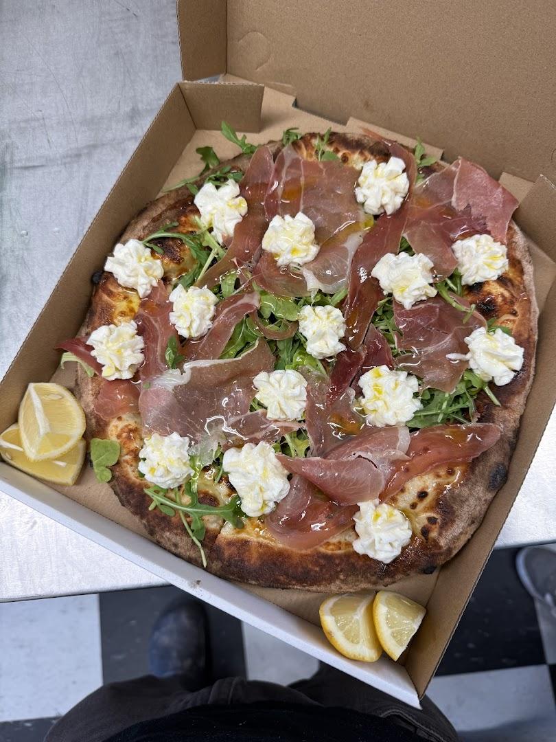 Thunderstruck Pizza Menu