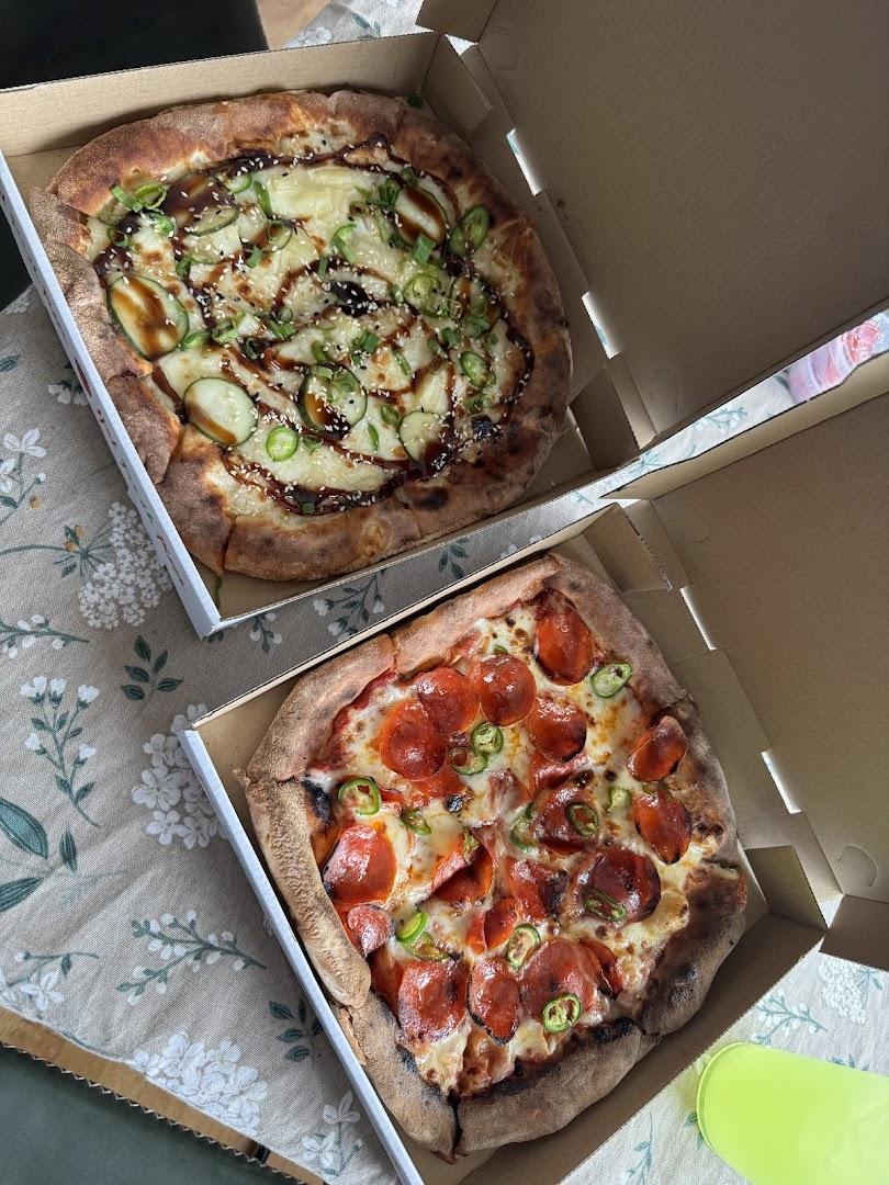 Thunderstruck Pizza